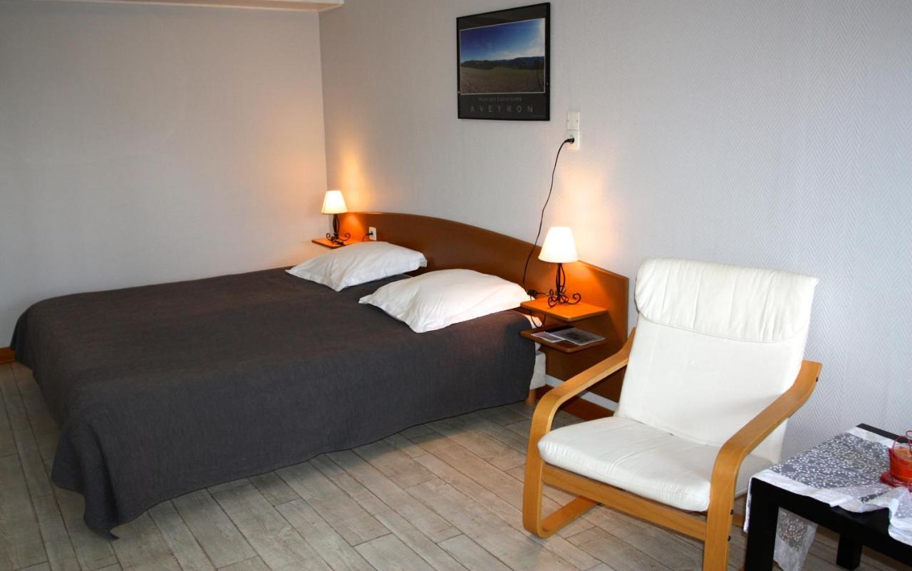 Hotel Le Relais Du Coustoubi Campouriez Экстерьер фото